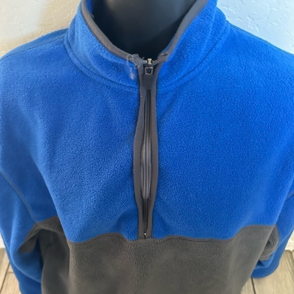 Men’s pre own as is Russel athletic brand 1/4 zip fleece pull over two blue sz M - Picture 2 of 5